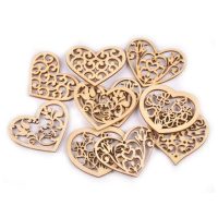 Decorațiune din lemn pentru scrapbooking - Inimi, 10 bucăți